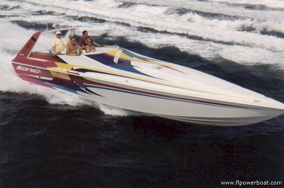 Team BREEZE
Larry Thacker from Panama City did the run in his 42' Sonic, 